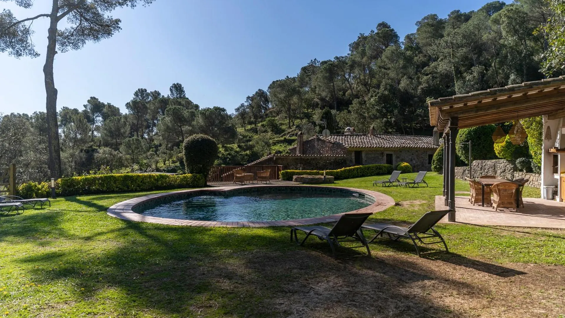 CASA EL MOLI DE CAN BURJATS con piscina y chimenea Mont-ras  0*, Mont-ras (Montrás) España