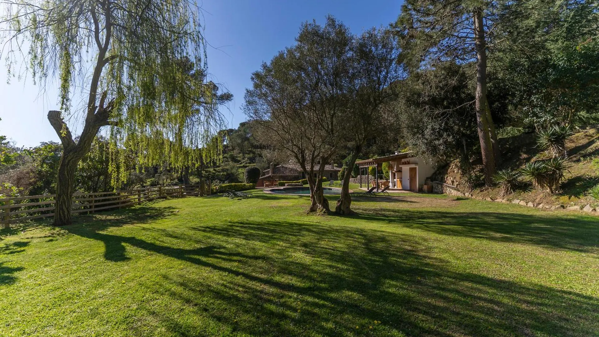 CASA EL MOLI DE CAN BURJATS con piscina y chimenea Mont-ras  Сasa de vacaciones
